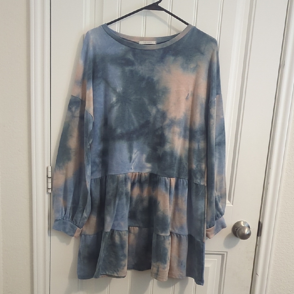 Tie-Dye Long Sleeve Dress